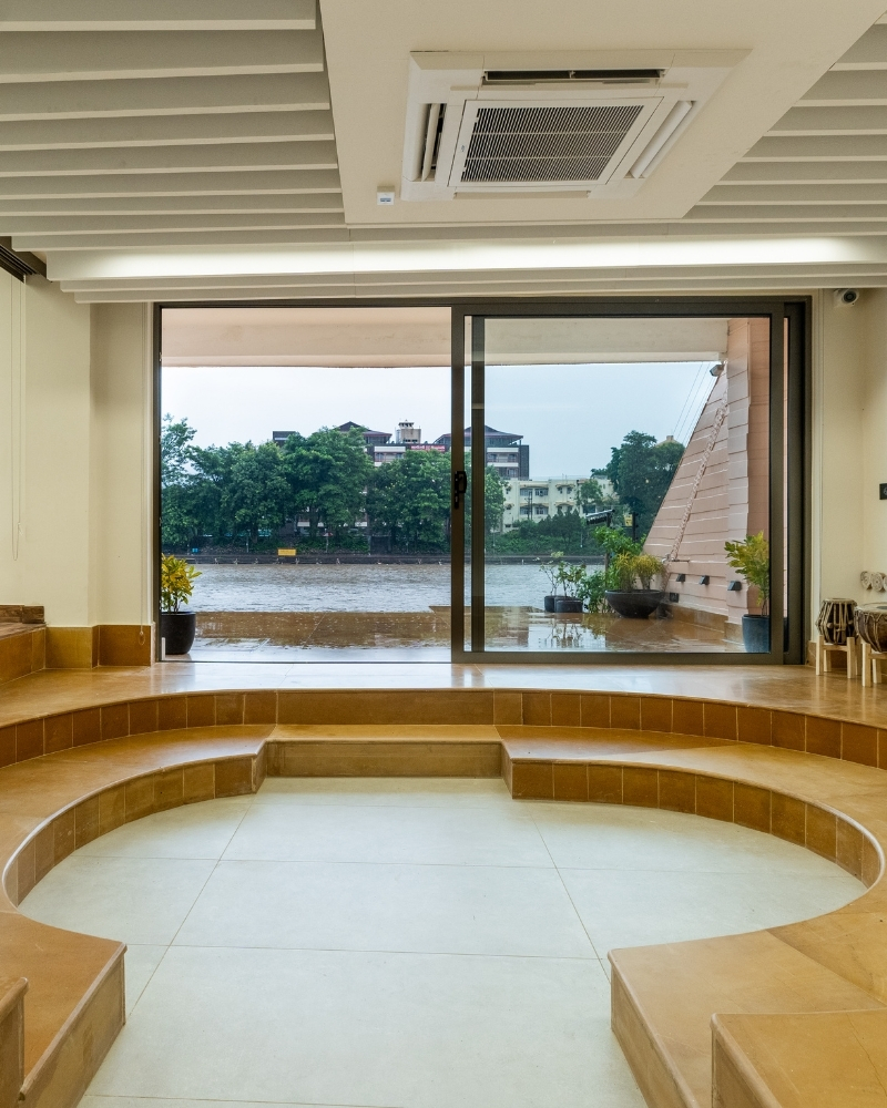 Gallery (2)