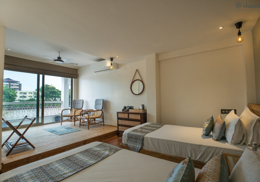 Rooms Photos (8)